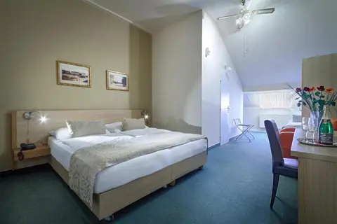 Hotel Taurus in Praag — foto 9