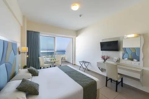 Tofinis Hotel in Ayia Napa — foto 5