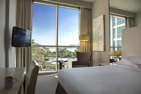 Yas Plaza Circuit in جزيرة ياس — foto 8