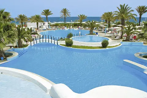El Mouradi Skanes Beach in المنستير — foto 11