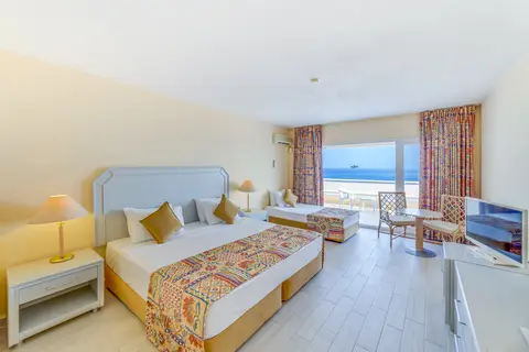 The Grand Blue Sky International in Kuşadası — foto 30