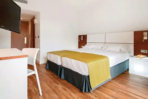 Globales Cala Blanca in Ciutadella — foto 2