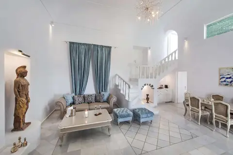Athina Luxury Suites in Fira — foto 22