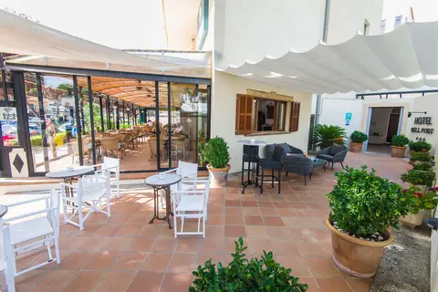 Bell Port Hotel in Cala Agulla, foto 12
