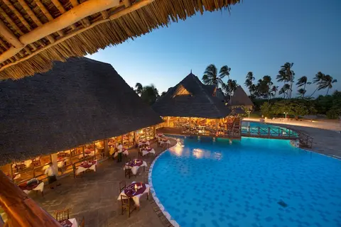 Neptune Pwani Beach Resort & Spa in Kiwengwa — foto 3