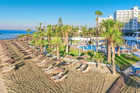 The Golden Bay Beach Hotel in Larnaca — foto 16