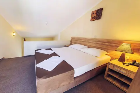 Vile Oliva Petrovac in Petrovac centar — foto 16