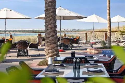 Yas Plaza Bay by IHG in Yas Island, Abu Dhabi — foto 11