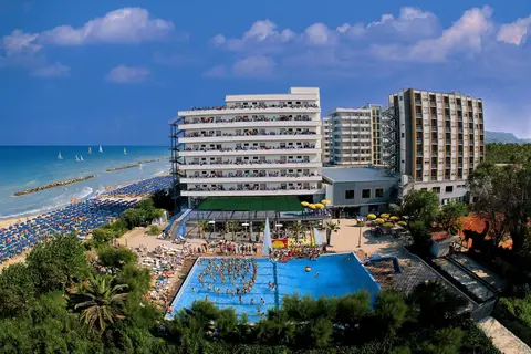 Serena Majestic Residence in Montesilvano — foto 7
