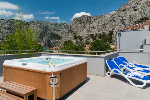 Hotel Plaža Omiš in Omis — foto 2