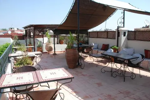 Hotel Riad Dar Bounouar in Marrakech — foto 22