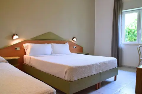 Lu' Hotel Porto Pino in Sant'anna Arresi — foto 26