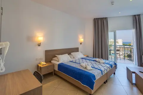Tetyk Hotel Apartments in Παραλίμνι — foto 2