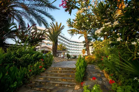Crystal Springs Beach Hotel in Παραλίμνι — foto 27