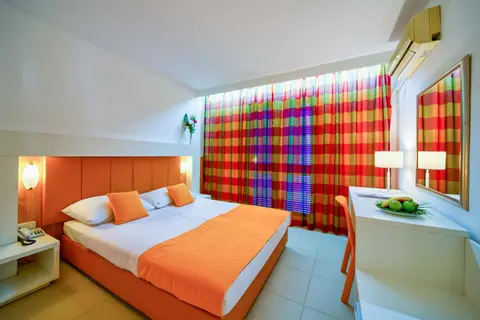 Slovenska Plaža Resort in Budva — foto 22