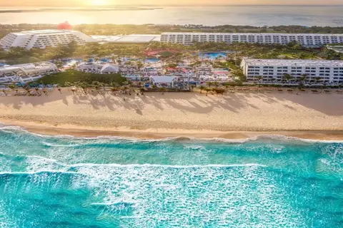 The Pyramid Cancun by Oasis in Cancùn, foto 18