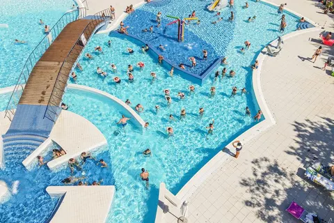 Adriano Family Collection foto 1