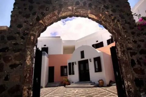New Haroula in Φηρά Θήρας — foto 8