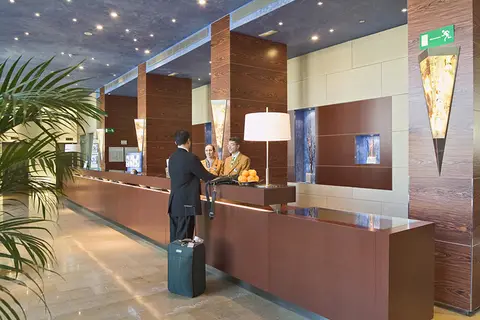Hotel ILUNION Valencia 4 in Valencia — foto 2