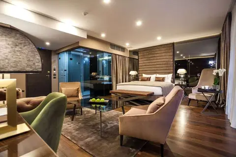 Saint Ten Hotel in Belgrado — foto 6