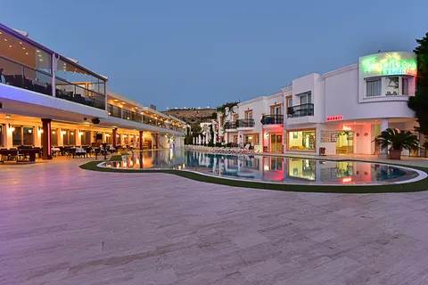 Tropicana Beach foto 4