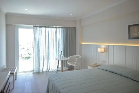 Sunrise Gardens Hotel in Παραλίμνι — foto 4