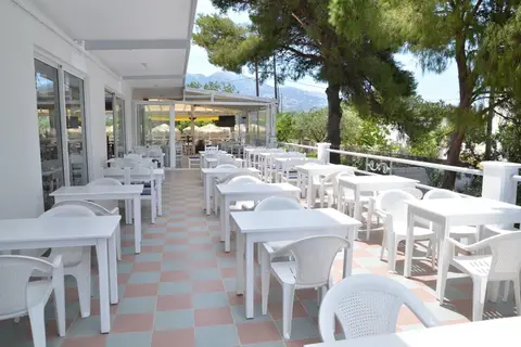Blue Nest Hotel in Τιγκάκι — foto 11