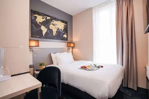 Hotel Univers in Nice — foto 22