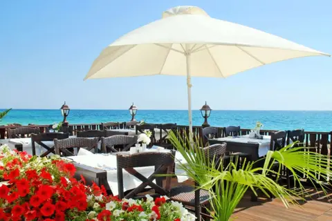 Riviera Beach in Ривиера — foto 29