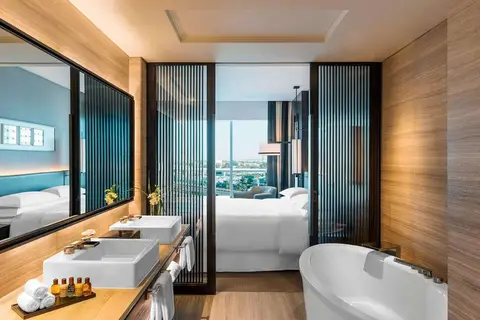 Sheraton Grand Hotel in Dubai — foto 16
