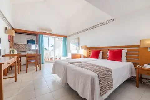Golden Club Cabanas in Mexilhoeira Grande — foto 24