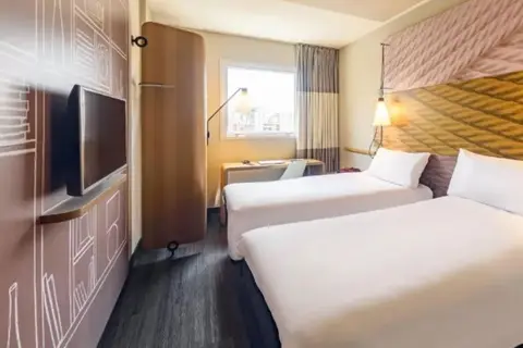 ibis Lisboa Centro Liberdade in Almada — foto 4