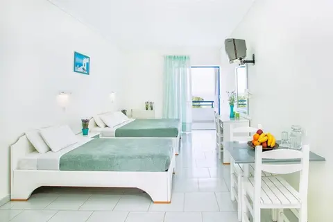 Xenios Port Marina Hotel in Πευκοχώρι — foto 17