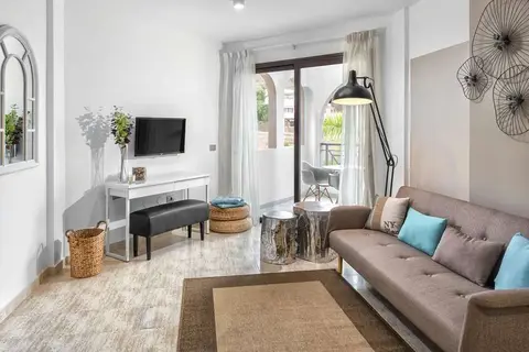 Saint George Aparthotel in Arona — foto 13