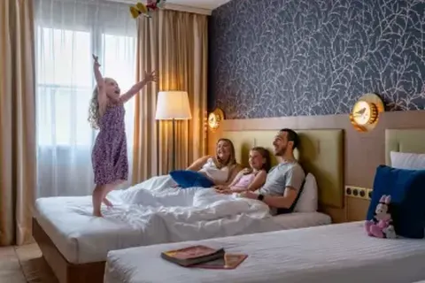 Disneyland Paris per bus - Hotel Dream Castle in Coupvray — foto 7