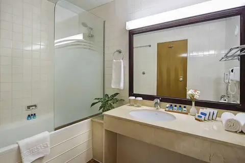 BM Beach Hotel in Ras al-Khaimah — foto 14