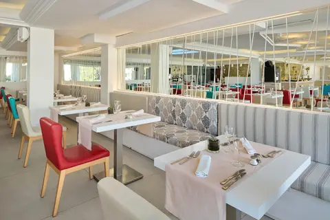 Grupotel Ibiza Beach Resort - adults only in Sant Joan de Labritja — foto 10