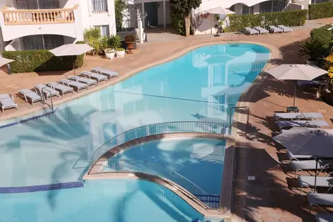 La Pérgola Aparthotel in Calvià — foto 5