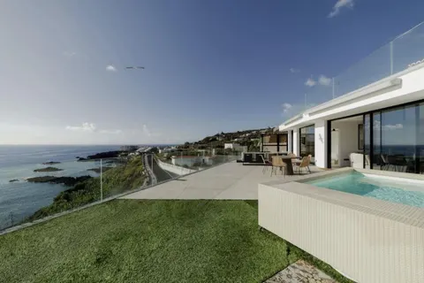 V&C Luxury Village in Breña Baja
