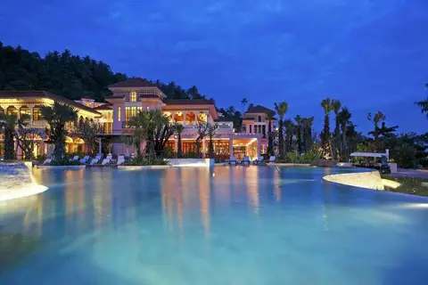 Centara Grand Beach Resort Phuket in Centara Grand Mirage Beach Resort Pattaya