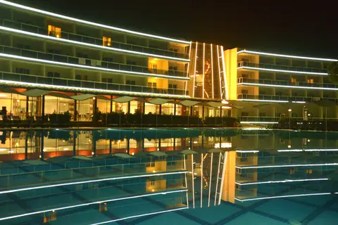 Royal Beach Club Hotel in Menderes — foto 4