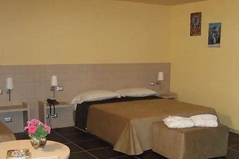 Tus Hotel & Residence in Tusa, foto 5