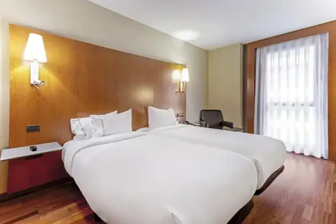 B&B HOTEL Zaragoza Los Enlaces Estación in Zaragoza — foto 5
