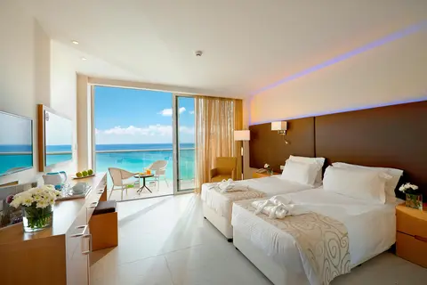 Pernera Beach Hotel in Παραλίμνι — foto 29