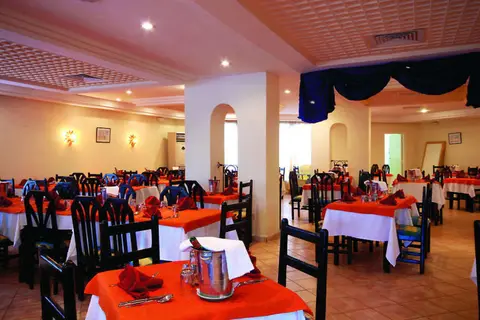 Cedriana Hotel in أولاد عمر — foto 7