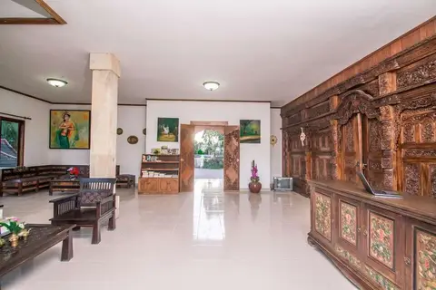 Puri Saron Madangan Hotel in Susut — foto 10