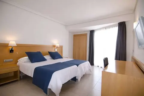 Hotel Vibra San Remo in Sant Josep de sa Talaia — foto 14