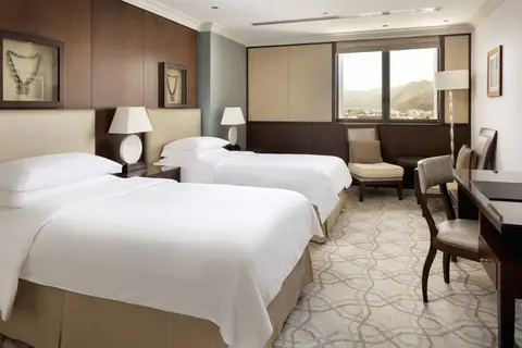Sheraton Oman Hotel in Muskaatdruif — foto 8