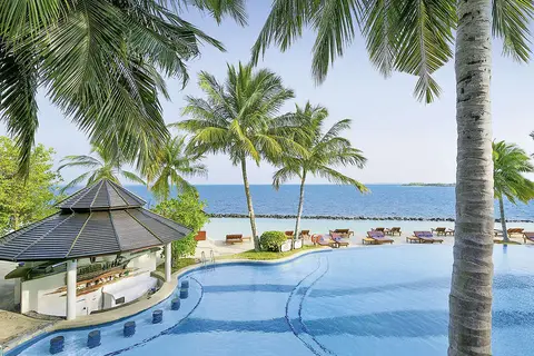 Royal Island Resort & Spa in Maakana