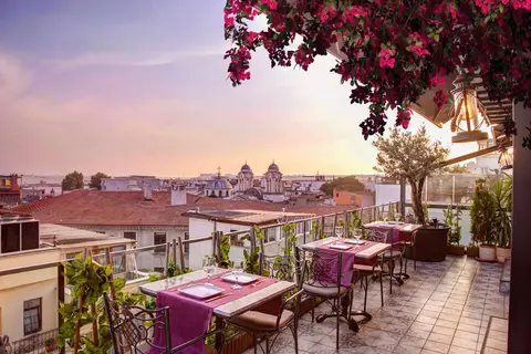 Skalion Hotel in Fatih
